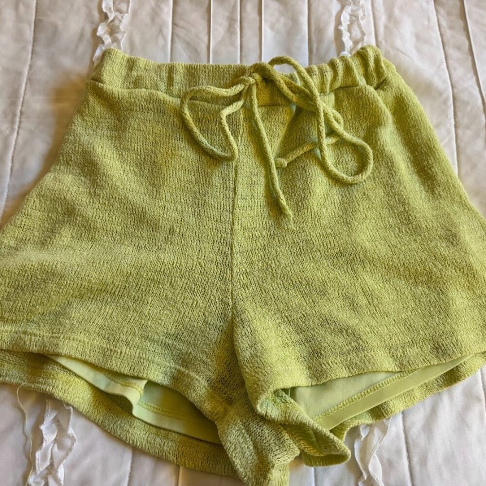 Lush Womens Lime Green Sweater Shorts Size Small